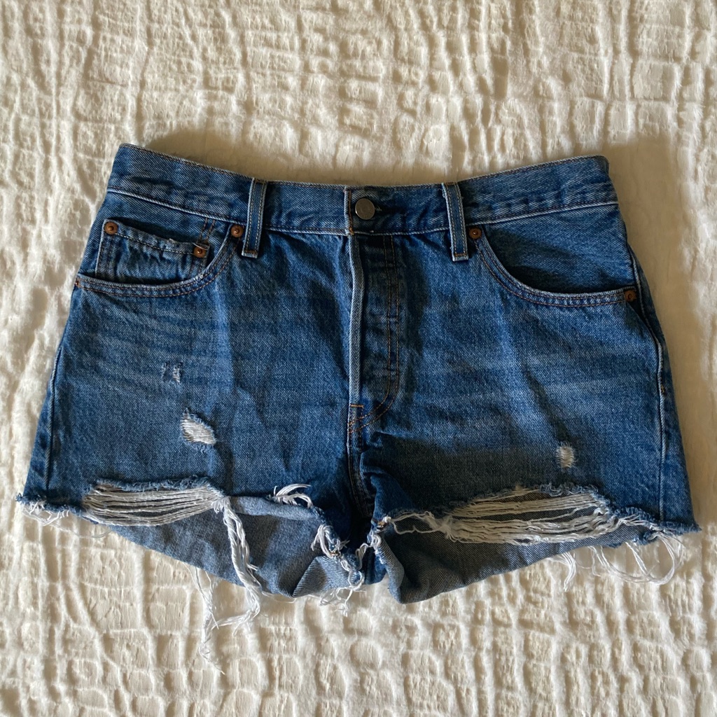 Levis 501 Cut Off Distressed Denim Cut Off Shorts